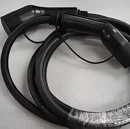Кабель зарядный трехфазный ГАЗ, артикул А65R3Е.2105198 — фото автозапчасти