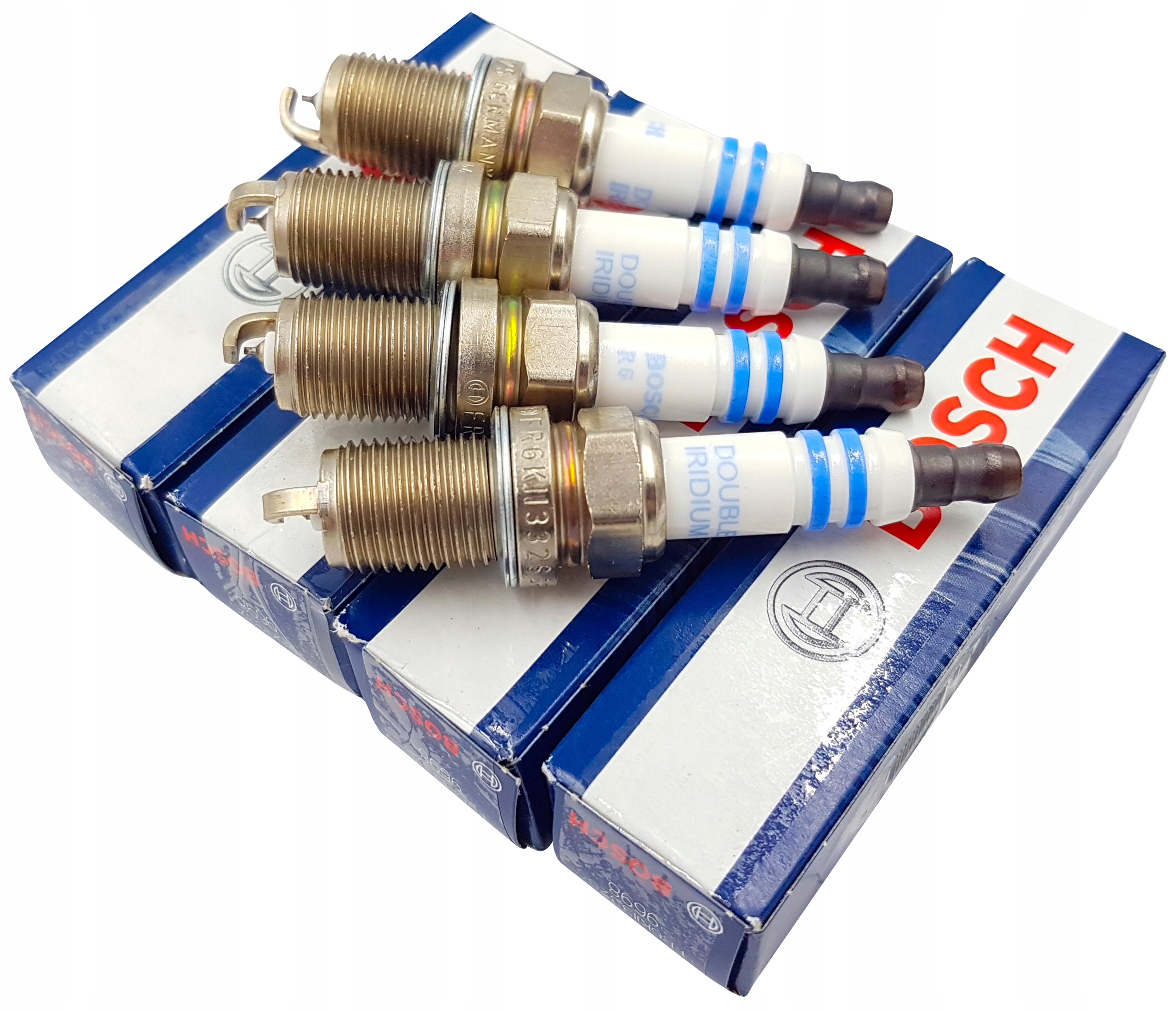 Свеча зажигания HAVAL Jolion 20-, CHERYTiggo 21-, CHEVROLET, DAEWOO, OPEL, VAUXHALL (9698) BOSCH, артикул 0 242 240 707 — фото автозапчасти