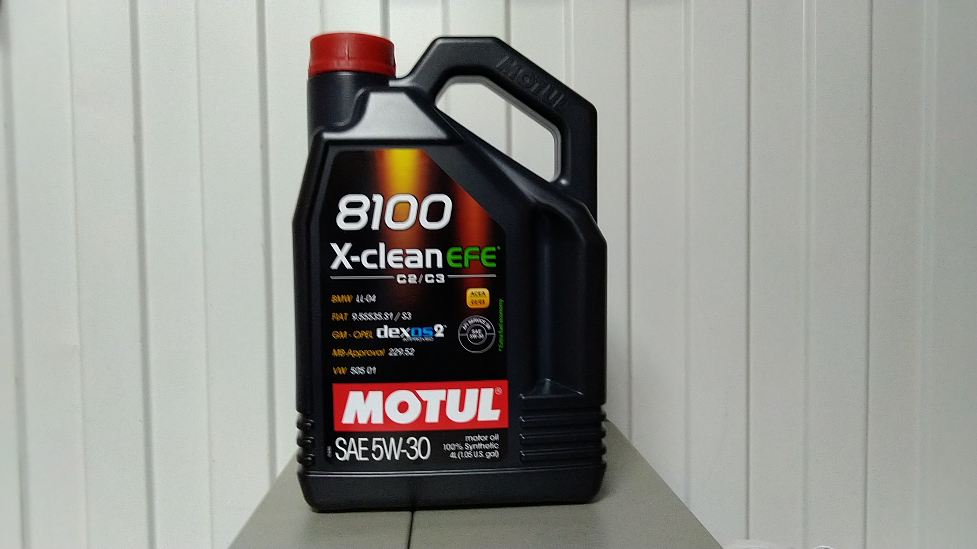 Масло MOTUL 8100 X-clean EFE C2/C3 5W-30 SN 4л, артикул 109171 — фото автозапчасти