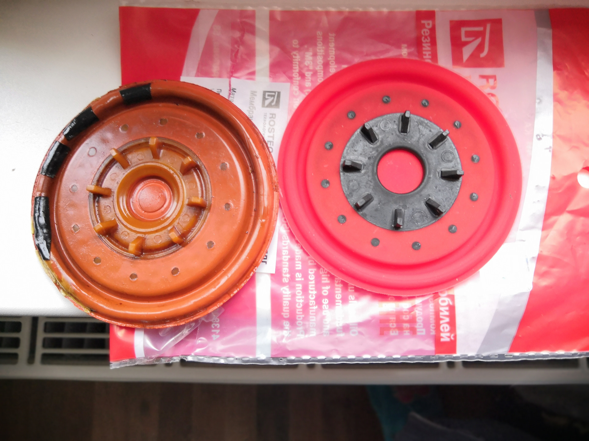 Мембрана маслоотделителя VAG, MITSUBISHI, 86 мм фторсиликон FMVQ. 03G103475, 03G103469N "ROSTECO", артикул 22658 — фото автозапчасти