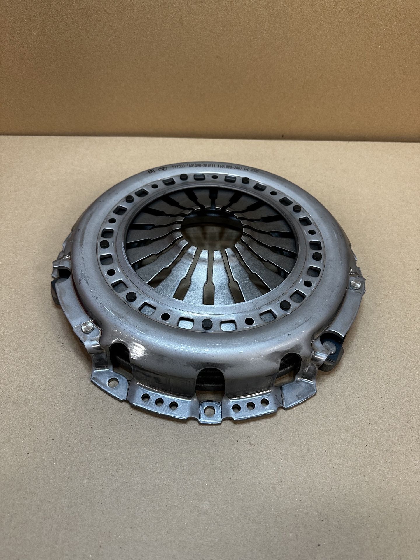 Диск нажимной (корзина) ГАЗ 53 (лепестковая) GP.10690036 G-PART ГАЗ г.Н.Новгород, артикул 511-1601090-280 — фото автозапчасти