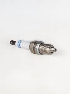 Свеча зажигания AUDI, BMW, CHEVROLET, DACIA, DAEWOO, DAIHATSU, FIAT, ISUZU, LANCIA, LAND ROVER, LEXUS, MINI, OPEL, PORSCHE, SAAB, SEAT, SKODA, SSANGYONG, SUZUKI, TOYOTA, VAUXHALL, VW (7402), артикул 0 242 235 668