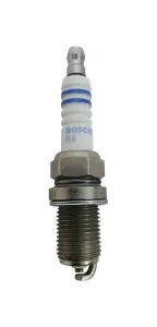 Свеча зажигания ВАЗ LADA Largus дв.1,6 (K7M) 8V, 1.6 (K4M) 16V, AUDI, FIAT, HYUNDAI, INFINITI, NISSAN, RENAULT, SUBARU, VOLVO (platinum) 3245, артикул 0 242 245 571