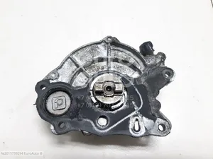 Насос вакуумный Volkswagen — ракурс 1