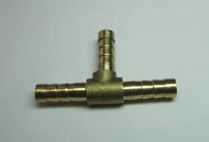 Тройник шлангов универсальный D 8х8х8 (латунь) угол 90 елка, артикул 055644