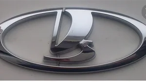 Эмблема решетки радиатора LADA Kalina, артикул 1118-8212060