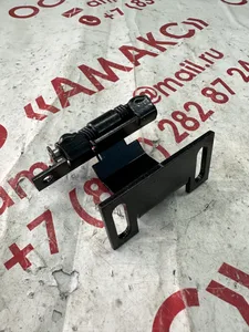 Кронштейн механизма открывания заднего люка, артикул 320405-04-40-5606220