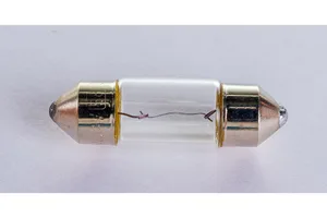 Автолампа C5W, 24V 5W, цоколь SV8,5 (31mm). 902001 "Nord YADA"