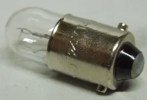 Лампа одноконтактная (габарит, приборы, номер) 24Vх4W (цоколь BA9s), артикул 94324