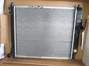Радиатор CHEVROLET Aveo 1.5, (16V) охлажд. (96536526). AT 6526-200RA "AT"