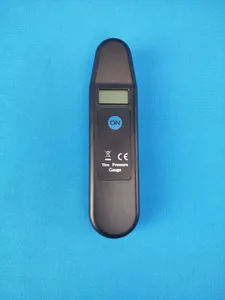 Манометр шинный до 10 атм цифровой повышенной точности МН-04, артикул LECAR-0000327-06