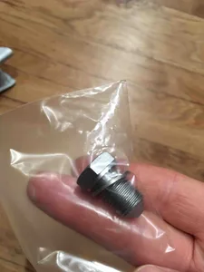 Пробка сливная Газель Next с двигателем Volkswagen EA189 поддона картера с прокладкой, артикул .N90813202
